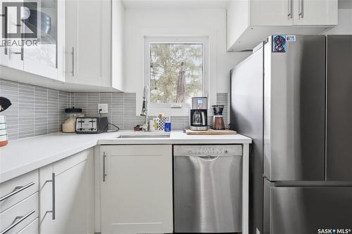 166 Magee Crescent, Regina, SK - Indoor Photo Showing Kitchen