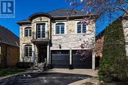 195 POMONA AVENUE  Burlington, ON L7N 1S9