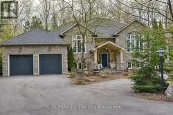 15 LILY DRIVE Wasaga Beach, ON L9Z 3A1