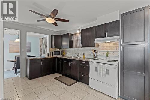 25 Mckinstry Street, Hamilton, ON - Indoor Photo Showing Kitchen