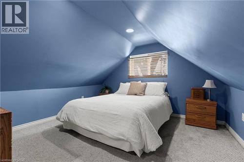 25 Mckinstry Street, Hamilton, ON - Indoor Photo Showing Bedroom