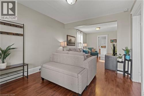 25 Mckinstry Street, Hamilton, ON - Indoor Photo Showing Living Room