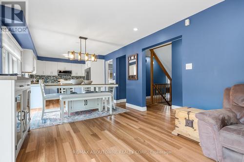 2474 Cavendish Drive, Burlington, ON - Indoor