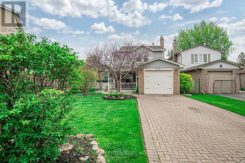 817 MERRITT DRIVE  Milton, ON L9T 4J9
