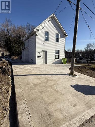 7 Hearst ST  Sault Ste. Marie, ON P6B 1J6