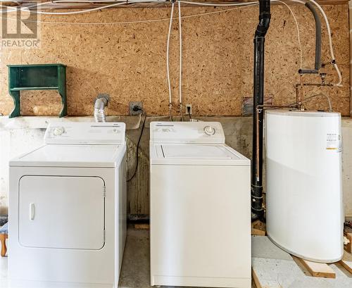 15 Greslet Place, Conception Bay South, NL - Indoor Photo Showing Laundry Room
