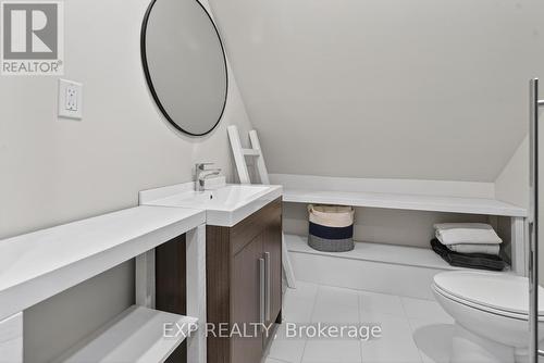 37008 Third Line, Southwold, ON - Indoor Photo Showing Bathroom
