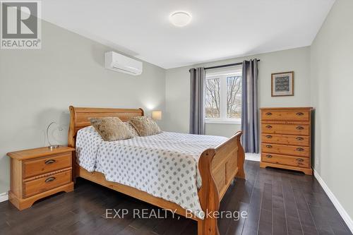37008 Third Line, Southwold, ON - Indoor Photo Showing Bedroom