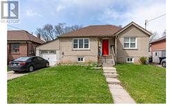 94 FAIRHOLME AVENUE Toronto, ON M6B 2W6