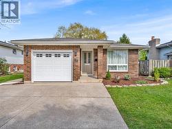 52 KENTUCKY Amherstburg, ON N9V 3S5