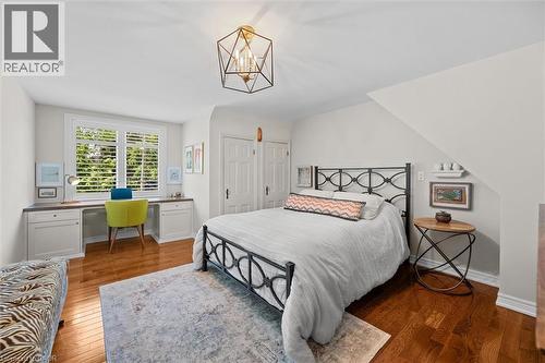 373 Torrance Street, Burlington, ON - Indoor Photo Showing Bedroom