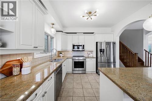 189 Cloverleaf Drive, Ancaster, ON - Indoor Photo Showing Kitchen With Stainless Steel Kitchen With Double Sink With Upgraded Kitchen