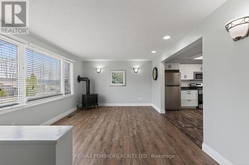 12 Alder Crescent, Deep River, ON - Indoor