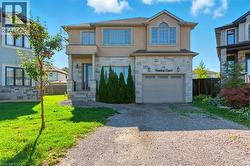 43 RIESLING Court Hamilton, ON L8G 0B4