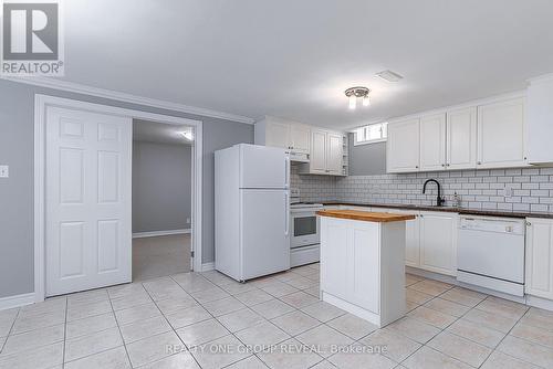 48 Patrick Drive, Whitby, ON - Indoor Photo Showing Kitchen