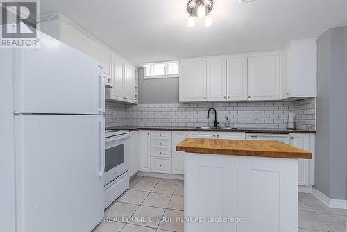 48 Patrick Drive, Whitby, ON - Indoor Photo Showing Kitchen