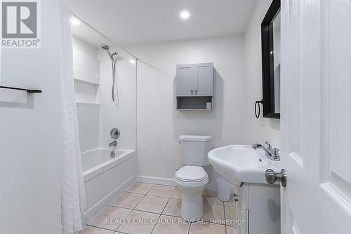 48 Patrick Drive, Whitby, ON - Indoor Photo Showing Bathroom
