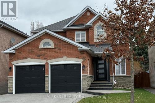 33 HILLPATH CRESCENT  Brampton, ON L6Z 4T7
