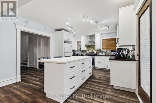316 North Shore Boulevard W, Burlington, ON - Indoor Photo Showing Kitchen With Upgraded Kitchen