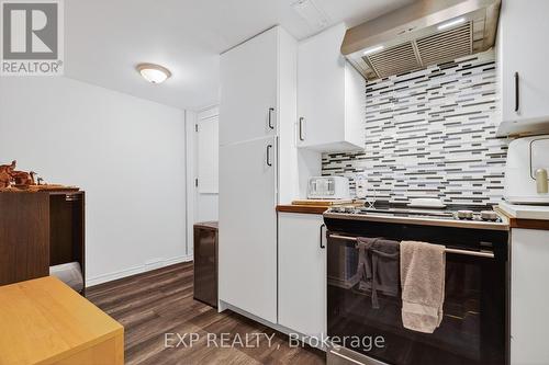 316 North Shore Boulevard W, Burlington, ON - Indoor