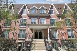 1011 - 18 LAIDLAW STREET Toronto, ON M6K 1X2