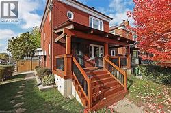 2 LANKIN Boulevard East York, ON M4J 4W8