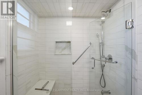 123 Longwood Road N, Hamilton, ON - Indoor Photo Showing Bathroom