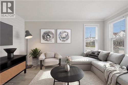 VS Photo - 78 Glendale Avenue N, Hamilton, ON - Indoor Photo Showing Living Room