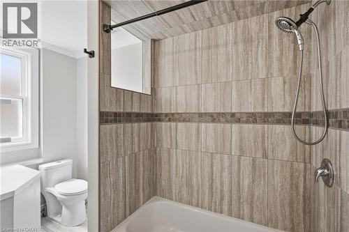 Shower tub combo - 78 Glendale Avenue N, Hamilton, ON - Indoor Photo Showing Bathroom