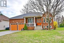 114 SILVER BIRCH AVENUE Wasaga Beach, ON L9Z 1N2