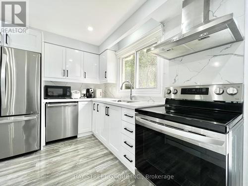 93 Parkway Avenue, Markham, ON - Indoor Photo Showing Kitchen