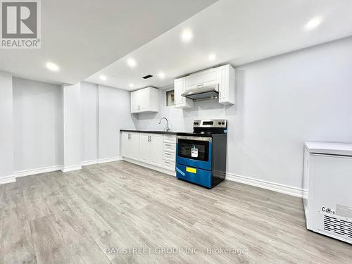 93 Parkway Avenue, Markham, ON - Indoor Photo Showing Kitchen