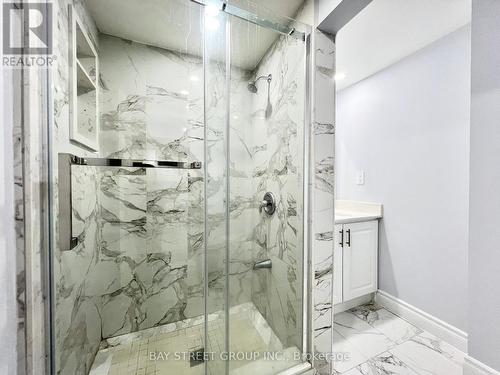 93 Parkway Avenue, Markham, ON - Indoor Photo Showing Bathroom