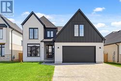 13 BRISCOE CRESCENT Strathroy-Caradoc (Ne), ON N7G 0G3