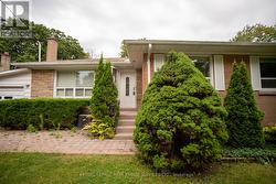 LOWER - 521 WILDWOOD DRIVE Oakville, ON L6K 1V1