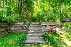 Beatuifully landscaped backyard - 
