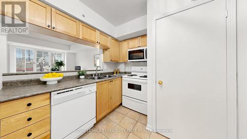 830 - 5 Everson Drive, Toronto, ON - Indoor Photo Showing Kitchen With Double Sink