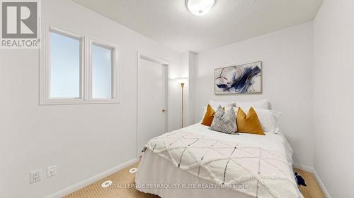 830 - 5 Everson Drive, Toronto, ON - Indoor Photo Showing Bedroom