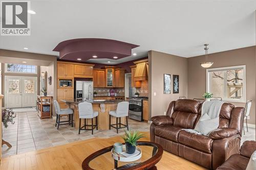 140 Simcoe Close Sw, Calgary, AB 