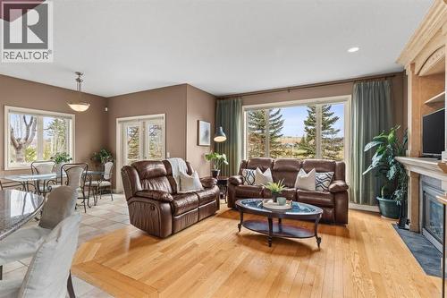 140 Simcoe Close Sw, Calgary, AB 