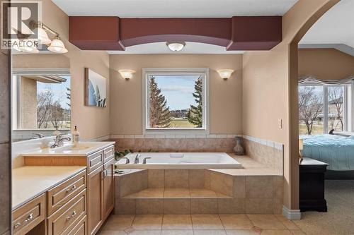 140 Simcoe Close Sw, Calgary, AB 