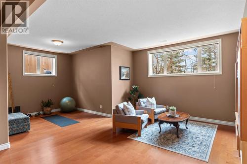 140 Simcoe Close Sw, Calgary, AB 