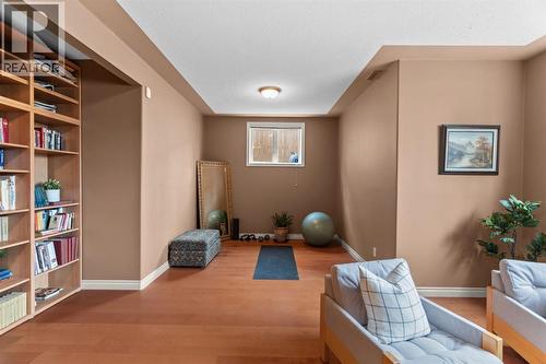 140 Simcoe Close Sw, Calgary, AB 