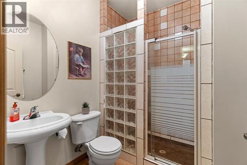 140 Simcoe Close Sw, Calgary, AB 