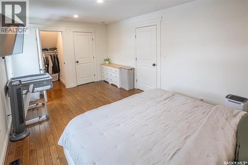 832 Algoma Avenue, Moose Jaw, SK - Indoor Photo Showing Bedroom