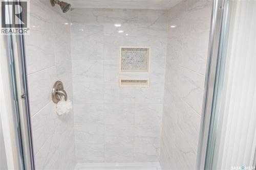832 Algoma Avenue, Moose Jaw, SK - Indoor Photo Showing Bathroom