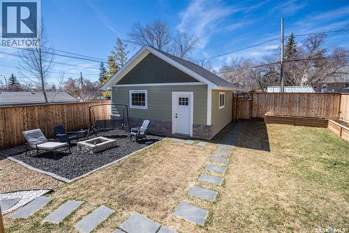 832 Algoma Avenue, Moose Jaw, SK - Outdoor