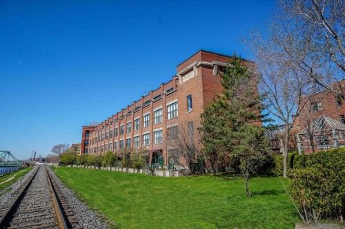207-11 Rue Charlevoix  Montréal (Le Sud-Ouest), QC H3J 2V9