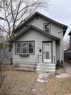 1328 D AVENUE N  Saskatoon, SK S7L 1P3