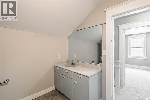 1328 D Avenue N, Saskatoon, SK - Indoor